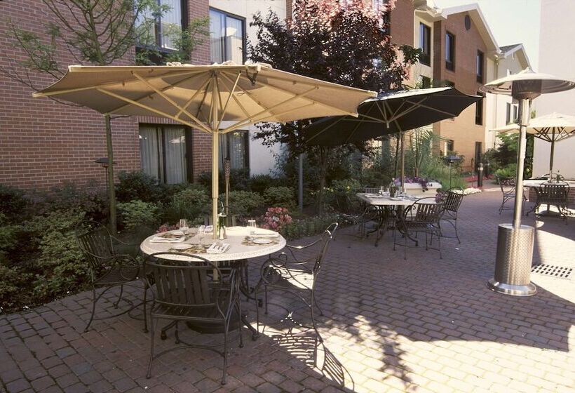 فندق Hampton Inn & Suites Fairfield