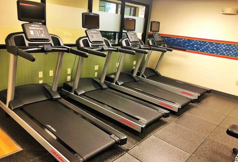 فندق Hampton Inn & Suites Fairfield