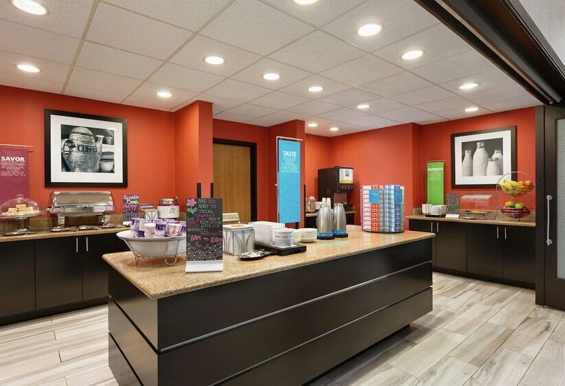 Отель Hampton Inn & Suites Houston/clear Lakenasa Area