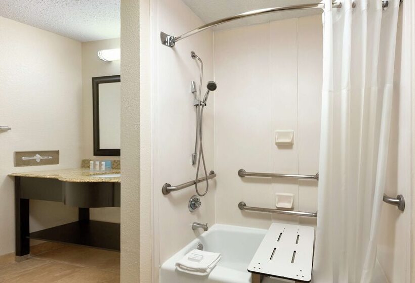 Отель Hampton Inn & Suites Houston/clear Lakenasa Area