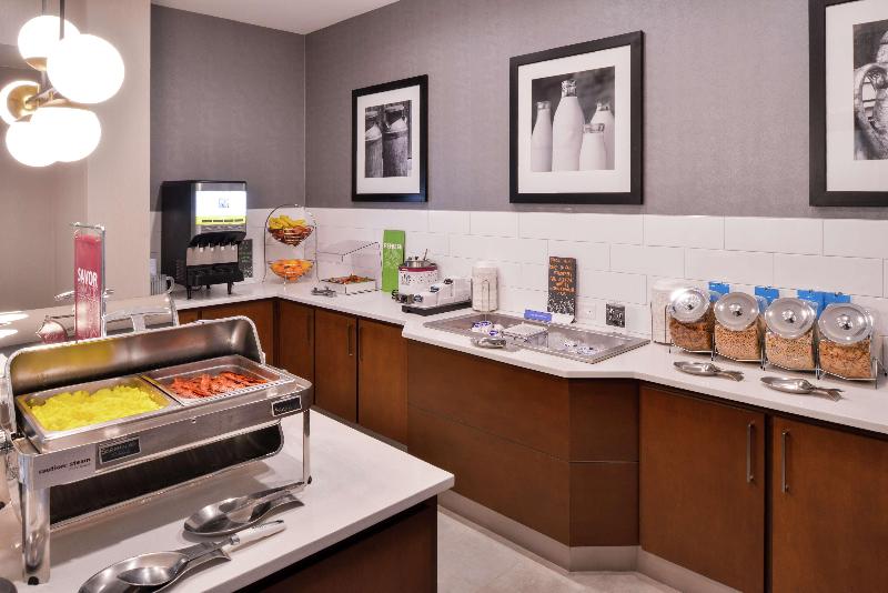 فندق Hampton Inn & Suites Legacy Parkfrisco