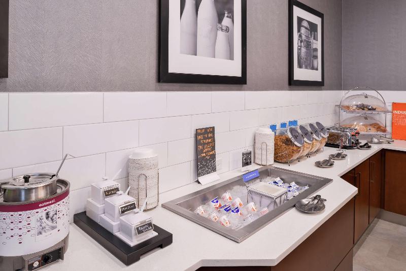 فندق Hampton Inn & Suites Legacy Parkfrisco