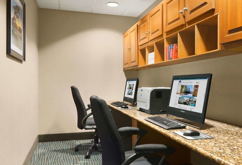 فندق Hampton Inn & Suites Manchesterbedford