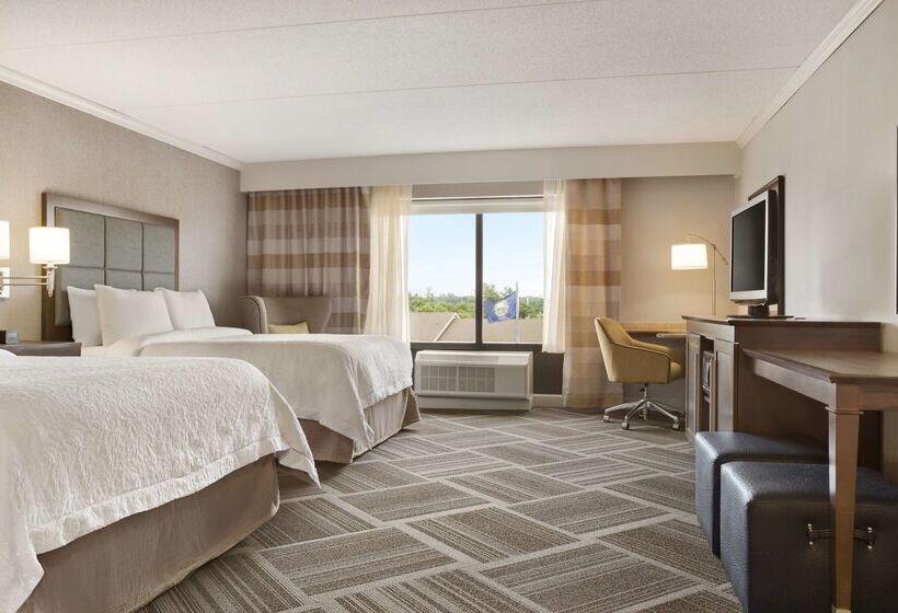 هتل Hampton Inn & Suites Manchesterbedford