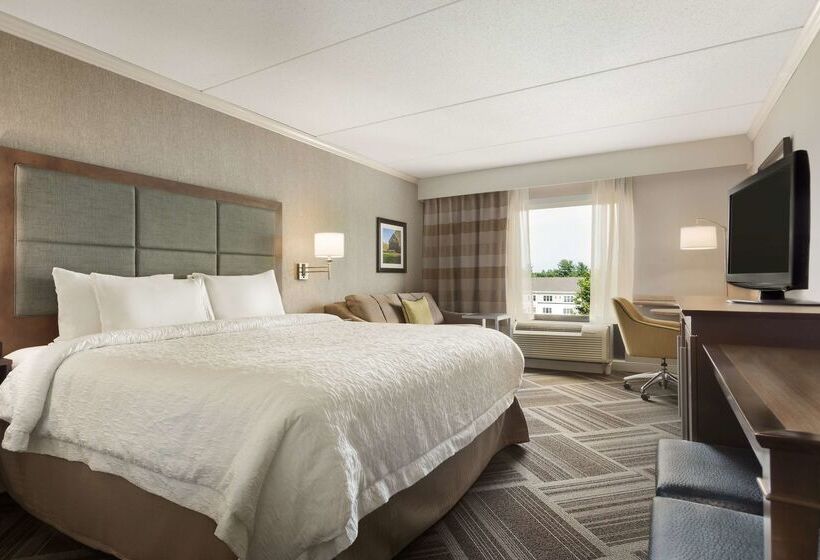 هتل Hampton Inn & Suites Manchesterbedford
