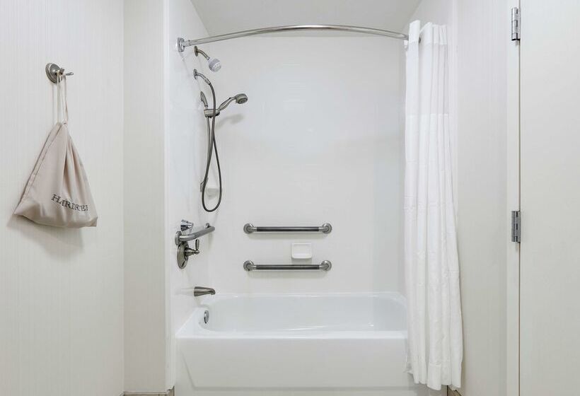 Отель Hampton Inn & Suites Mooresville/lake Norman