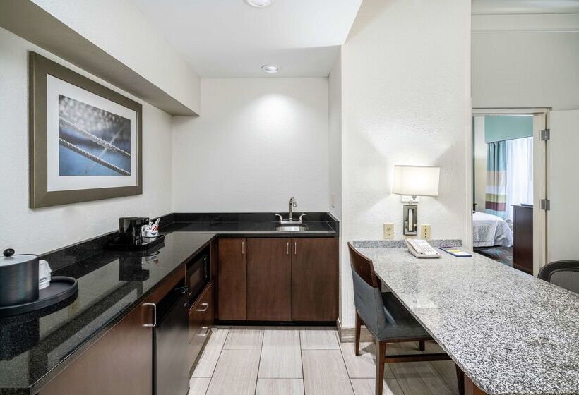 Отель Hampton Inn & Suites Mooresville/lake Norman