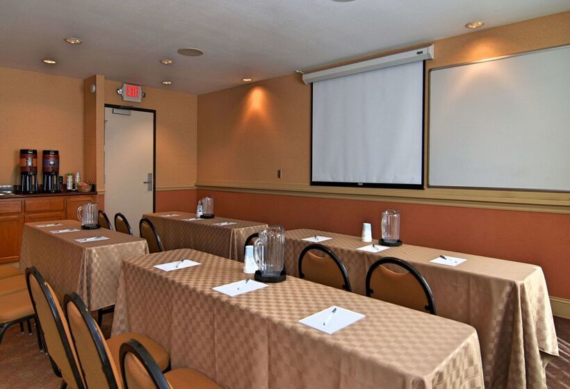 Отель Hampton Inn & Suites Mountain View