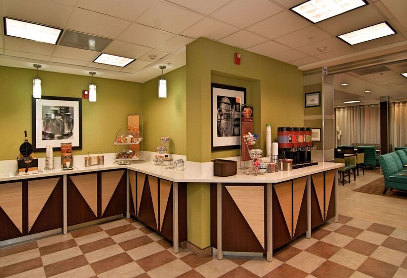 Отель Hampton Inn & Suites Mountain View