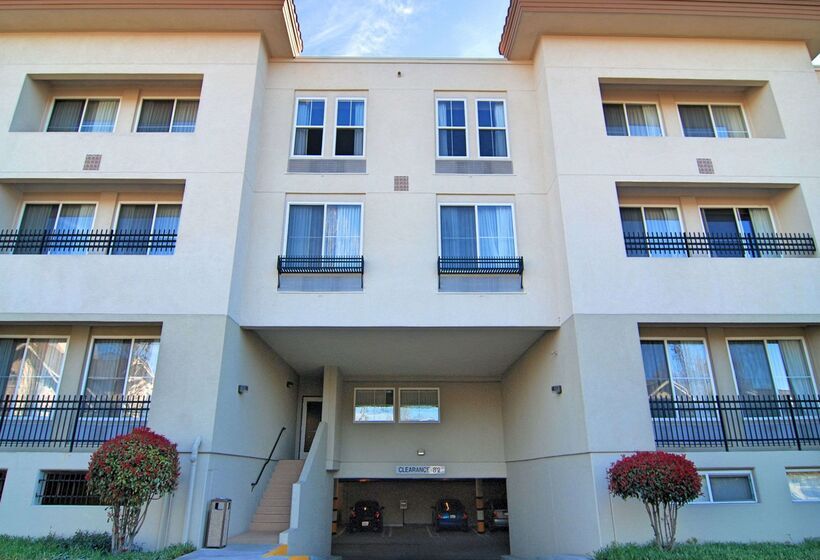 Отель Hampton Inn & Suites Mountain View