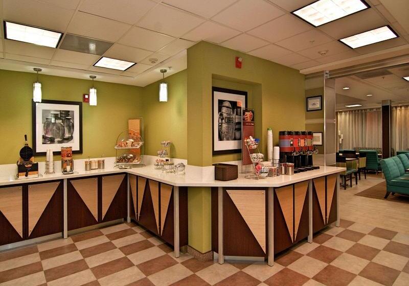 Отель Hampton Inn & Suites Mountain View