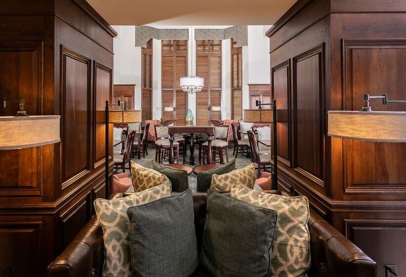 هتل Hampton Inn & Suites Nashvillegreen Hills