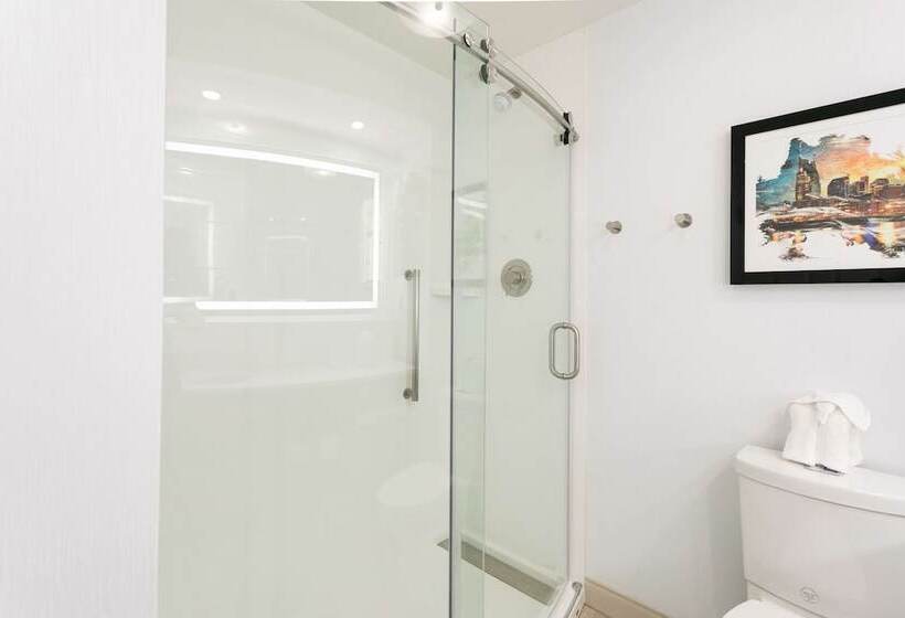 هتل Hampton Inn & Suites Nashvillegreen Hills