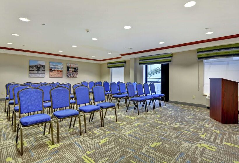 בית מלון כפרי Hampton Inn & Suites Newark Harrison Riverwalk