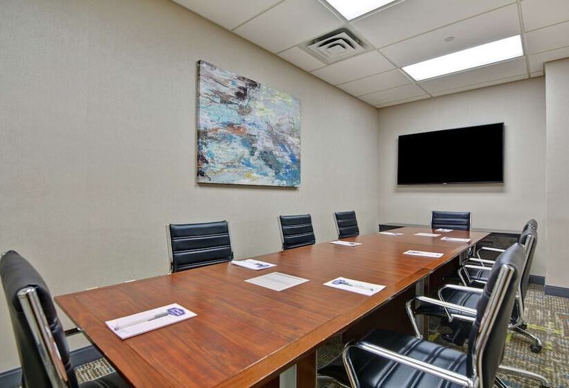 בית מלון כפרי Hampton Inn & Suites Newark Harrison Riverwalk