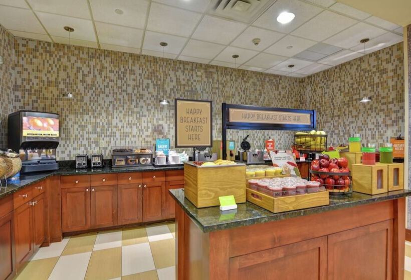 בית מלון כפרי Hampton Inn & Suites Newark Harrison Riverwalk