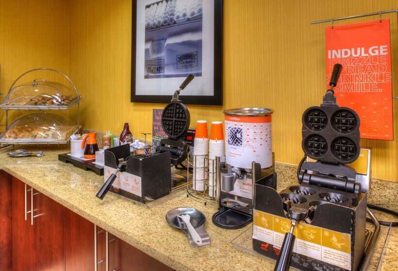 فندق Hampton Inn & Suites Ontario