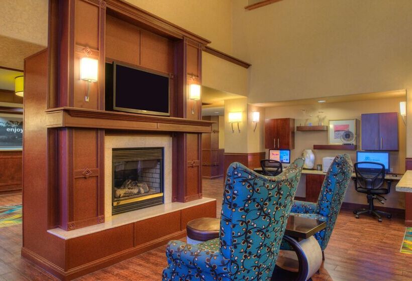 فندق Hampton Inn & Suites Ontario