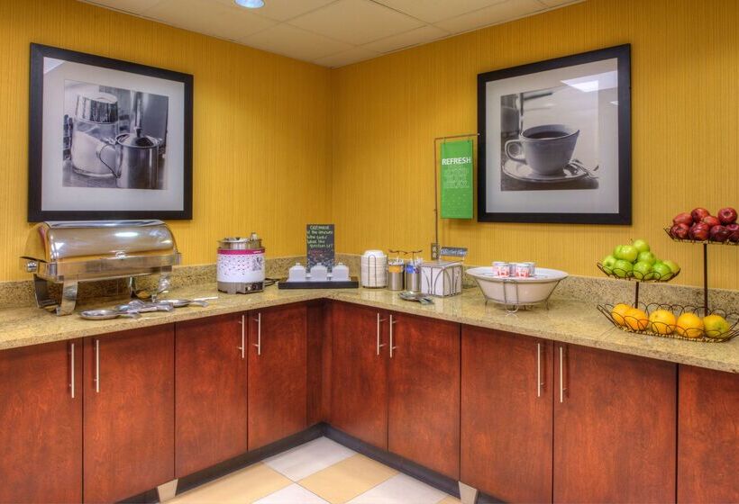 فندق Hampton Inn & Suites Ontario