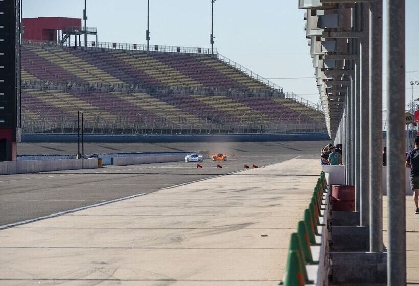 فندق Hampton Inn & Suites Ontario