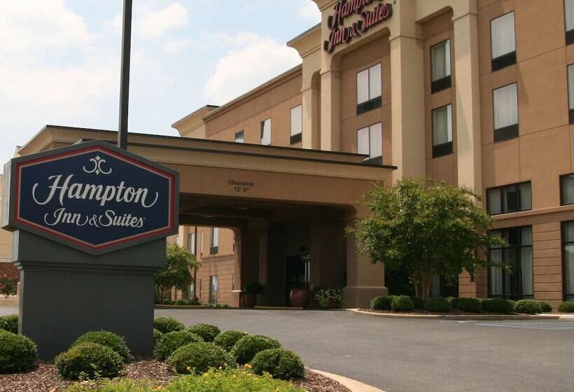هتل Hampton Inn & Suites Oxfordanniston