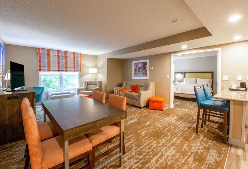 فندق Hampton Inn & Suites Raleigh Cary Lenovo Center