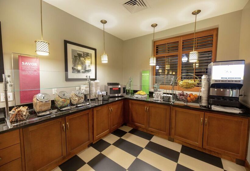 فندق Hampton Inn & Suites Raleigh Cary Lenovo Center