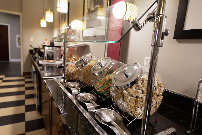 فندق Hampton Inn & Suites Raleigh Cary Lenovo Center