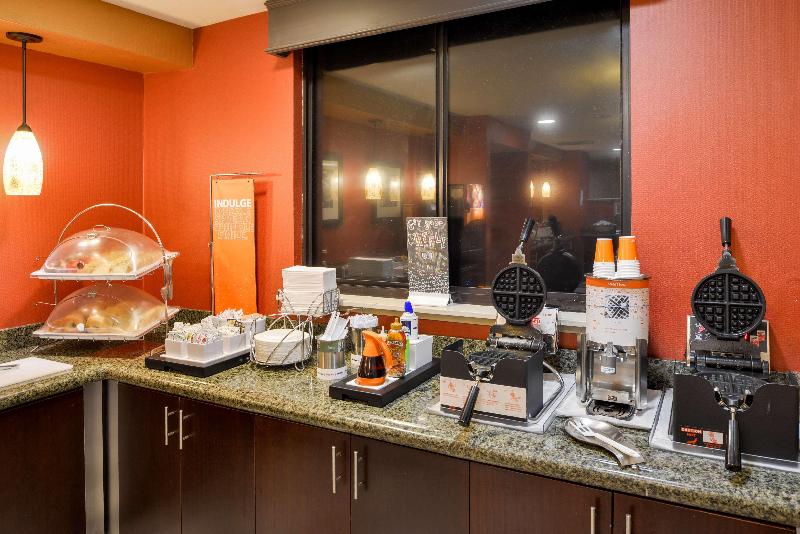 هتل Hampton Inn & Suites San Franciscoburlingameairport South