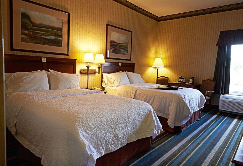 בית מלון כפרי Hampton Inn & Suites Scottsburg