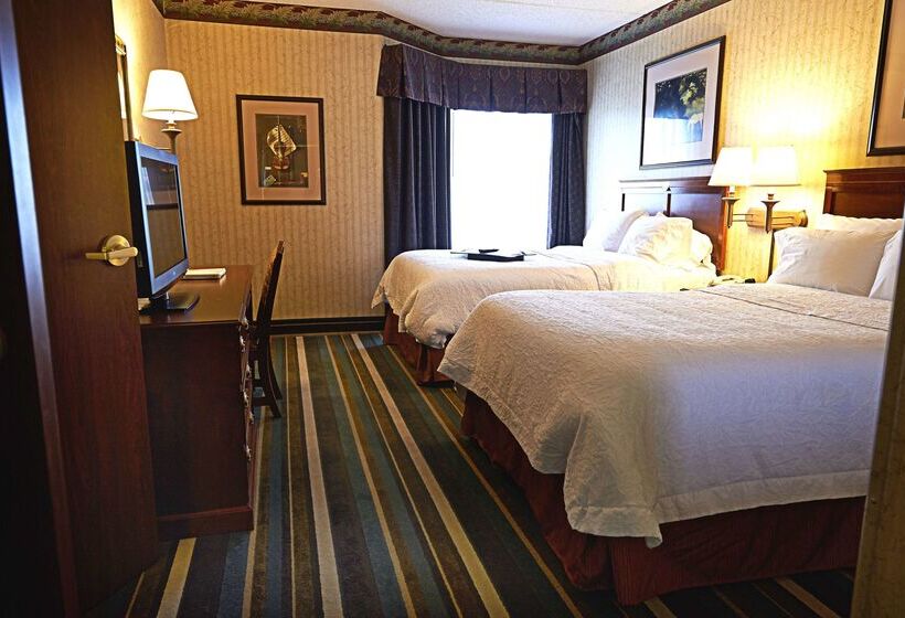 فندق Hampton Inn & Suites Scottsburg
