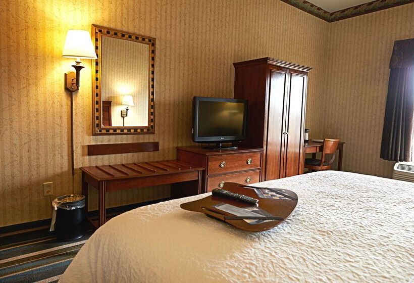 فندق Hampton Inn & Suites Scottsburg