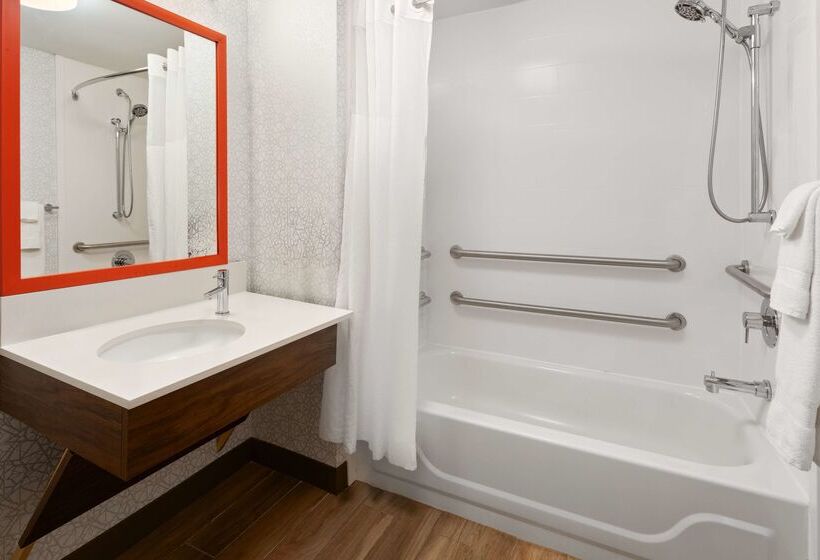 בית מלון כפרי Hampton Inn & Suites Scottsburg