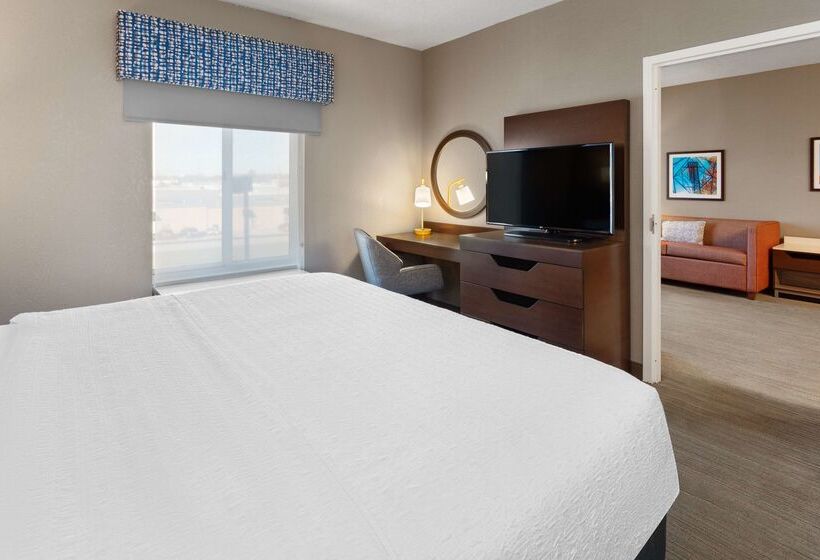 בית מלון כפרי Hampton Inn & Suites Scottsburg