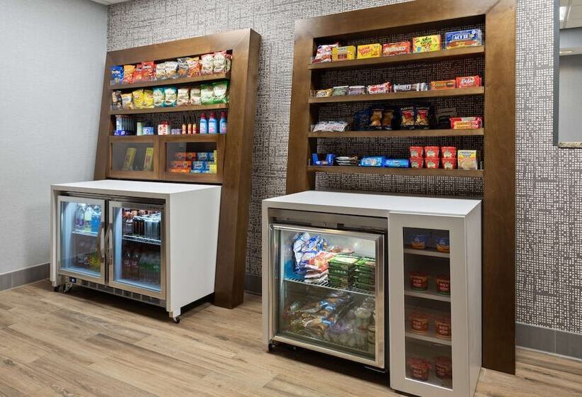 فندق Hampton Inn & Suites Scottsburg