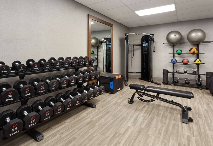 فندق Hampton Inn & Suites Scottsburg