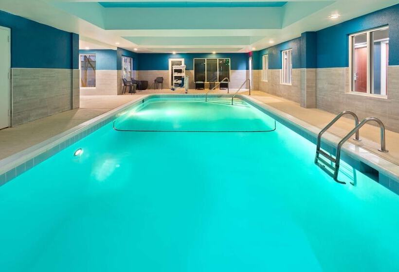 בית מלון כפרי Hampton Inn & Suites Scottsburg