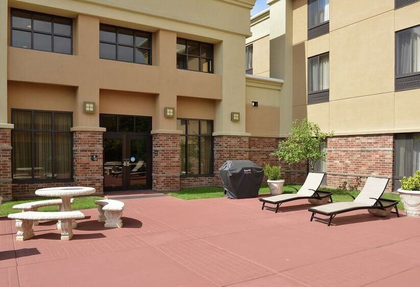 בית מלון כפרי Hampton Inn & Suites Springfield, Mo