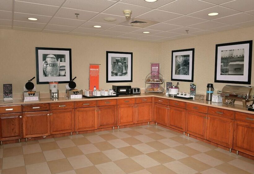 בית מלון כפרי Hampton Inn & Suites Springfield, Mo