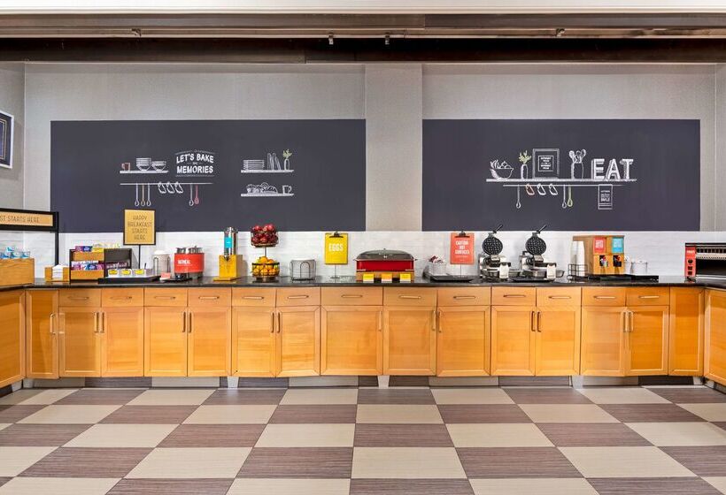 هتل Hampton Inn & Suites Stamford