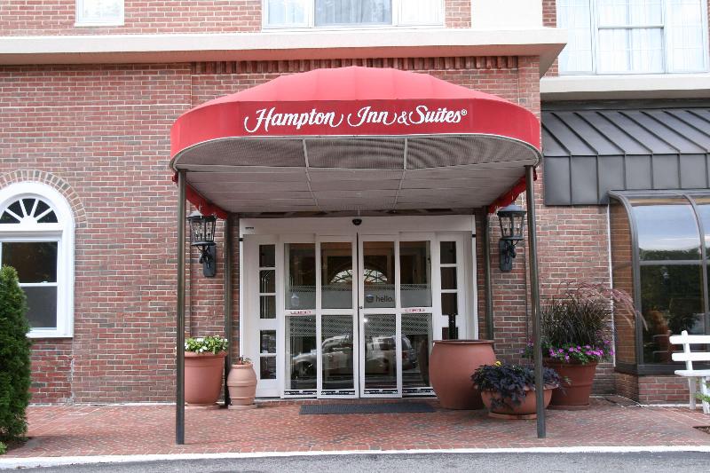 هتل Hampton Inn & Suites Stamford