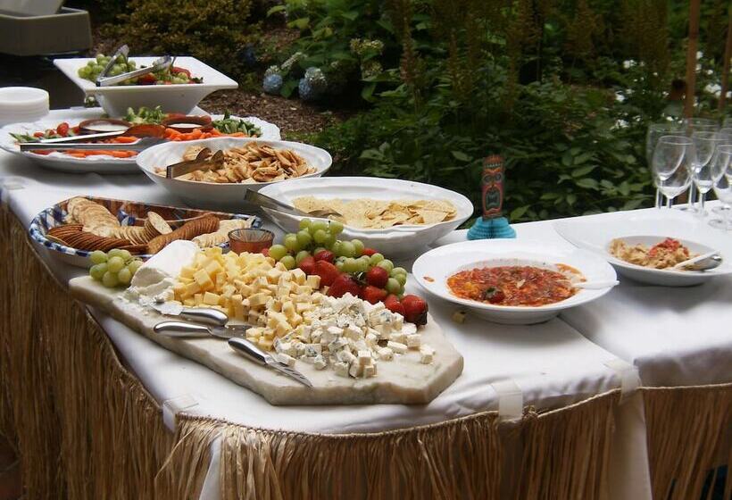 هتل Hampton Inn & Suites Stamford