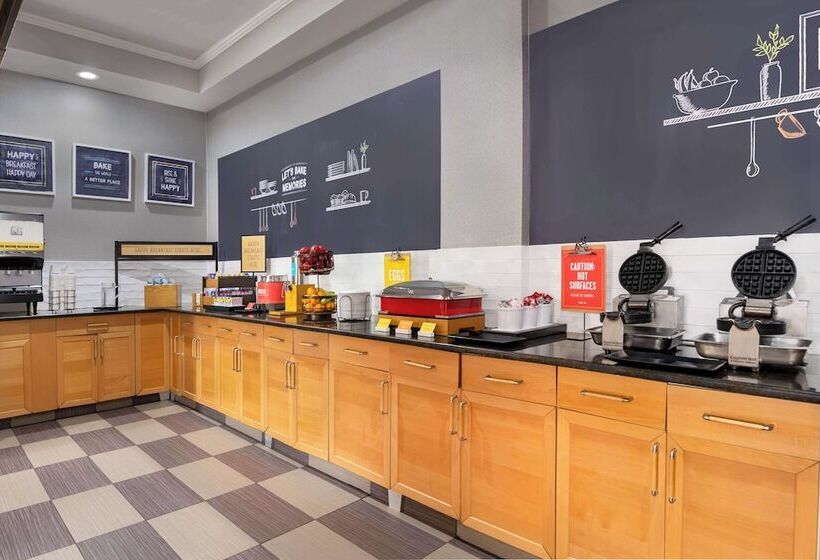 هتل Hampton Inn & Suites Stamford