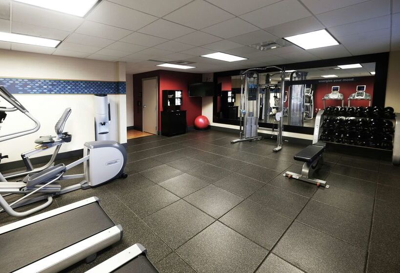 בית מלון כפרי Hampton Inn & Suites Temecula