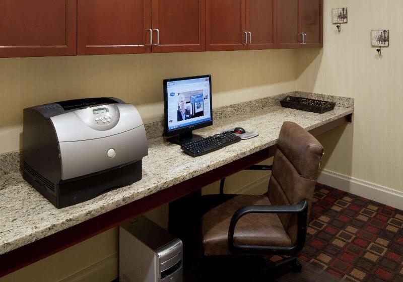 هتل Hampton Inn & Suites Texarkana