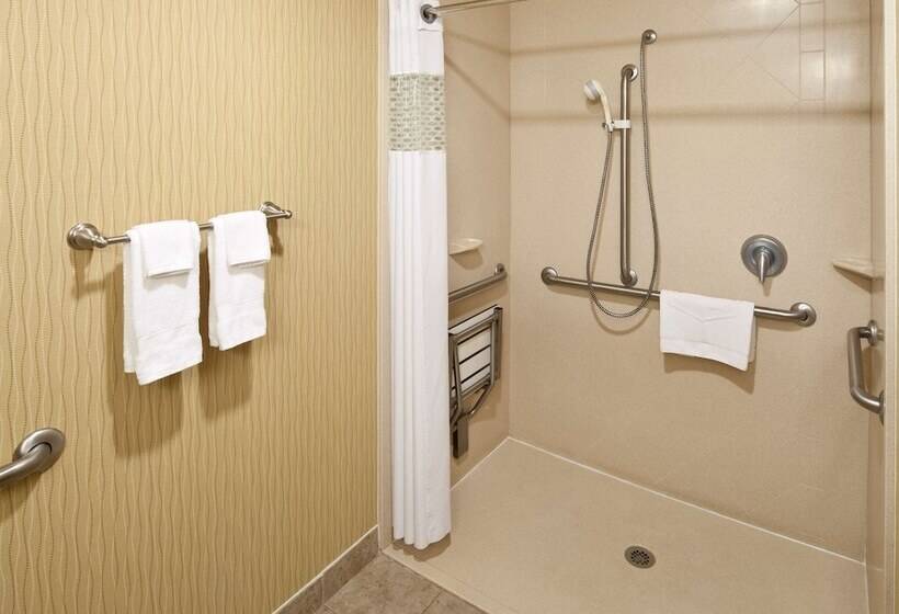 هتل Hampton Inn & Suites Texarkana