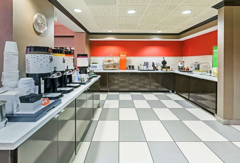 فندق Hampton Inn & Suites Tulsa Woodland Hills 71st Memorial