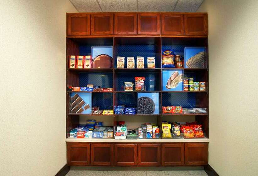 בית מלון כפרי Hampton Inn & Suites Tulsa Woodland Hills 71st Memorial