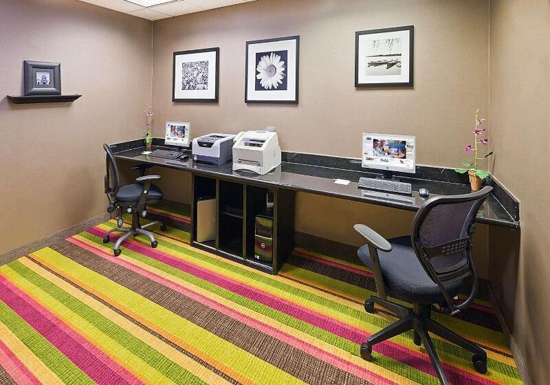 فندق Hampton Inn & Suites Tulsa Woodland Hills 71st Memorial