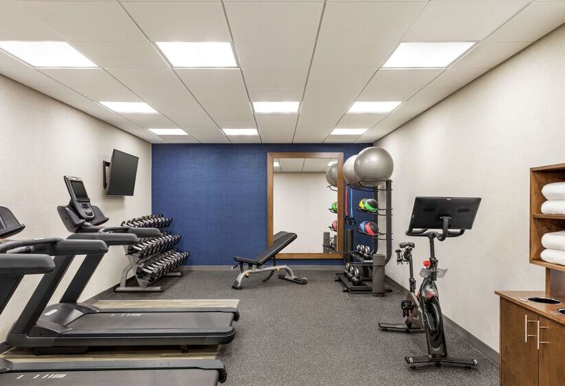 فندق Hampton Inn & Suites Valparaiso